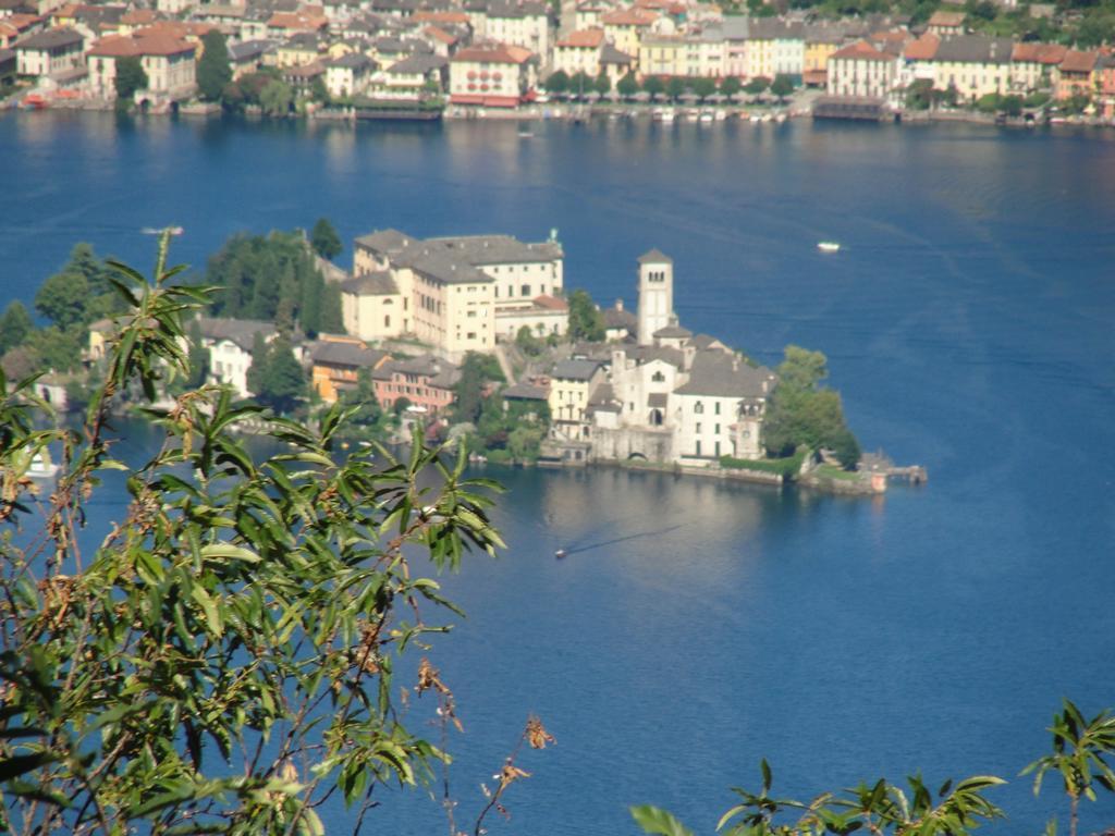 Ginetta Διαμέρισμα Madonna Del Sasso Δωμάτιο φωτογραφία